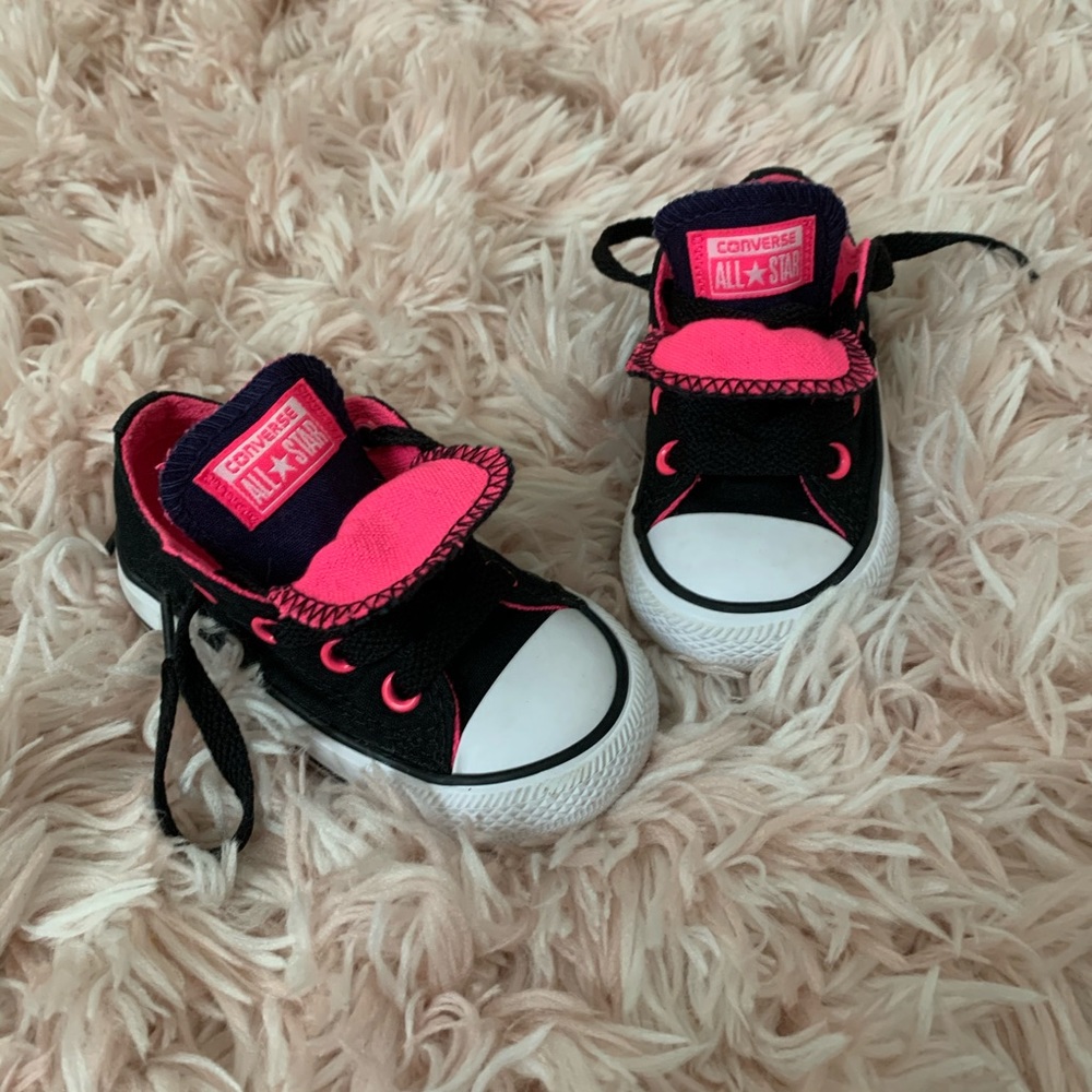 Converse baby girl sneakers
